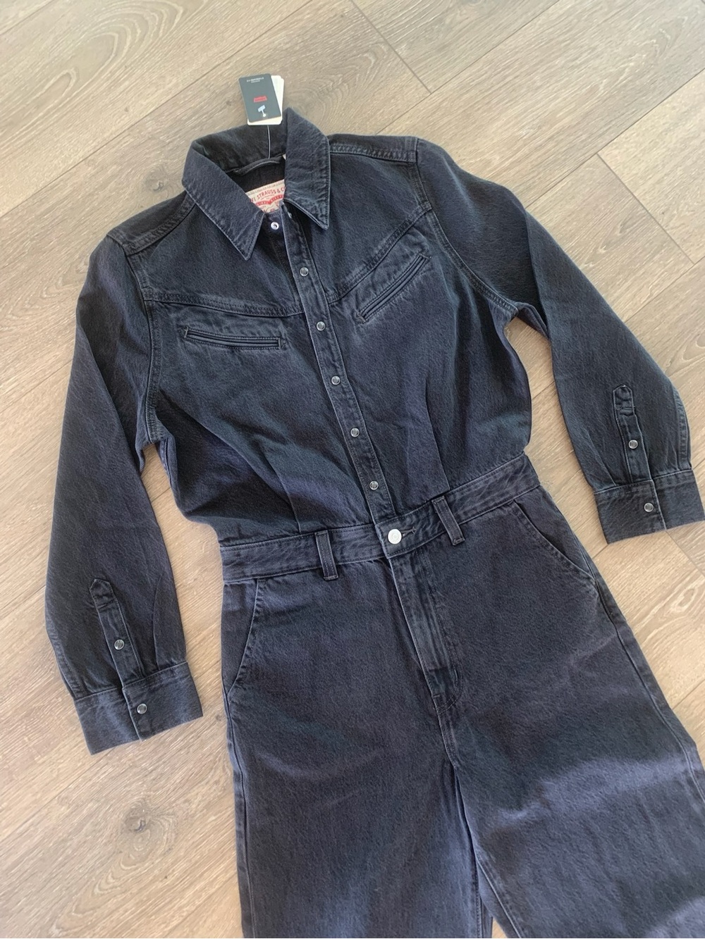 Levi’s Rinoa Wide-Leg Long Sleeve Black Denim Jean Boiler Jumpsuit NWT - Picture 4 of 4